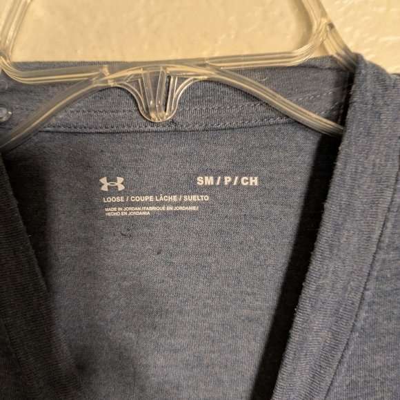 Under Armour Women's Gray and Pink Top Size Sm Gently Used - Picture 5 of 7